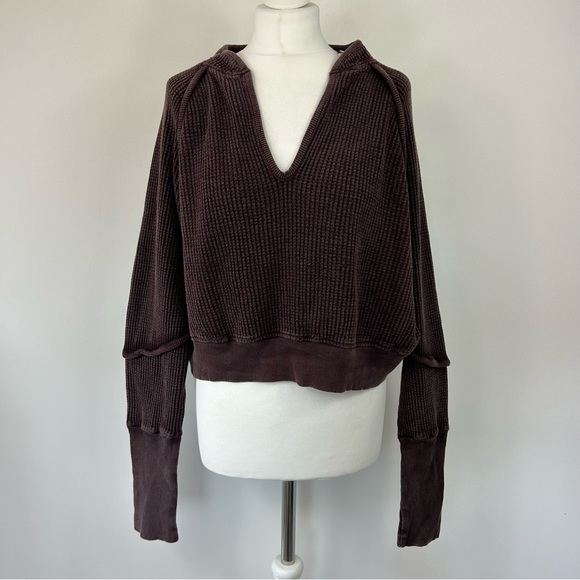 Free People Jumper Size XL Crop Waffle Knit Dark Purple Boxy V-Neck RRP $78 - Picture 2 of 9